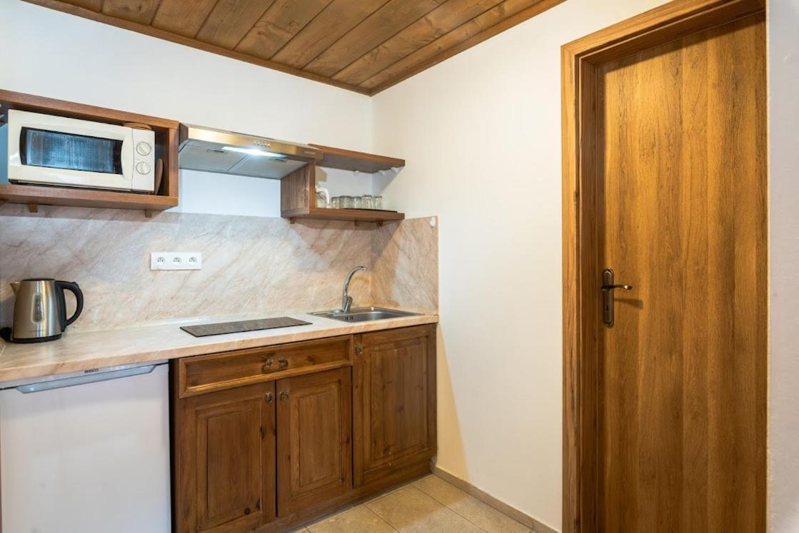 Apartmánový dom Vila Maroš Pavčina Lehota Esterno foto