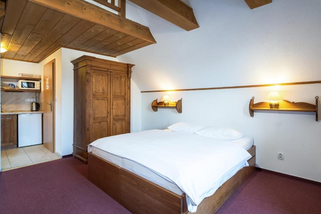 Apartmánový dom Vila Maroš Pavčina Lehota Esterno foto