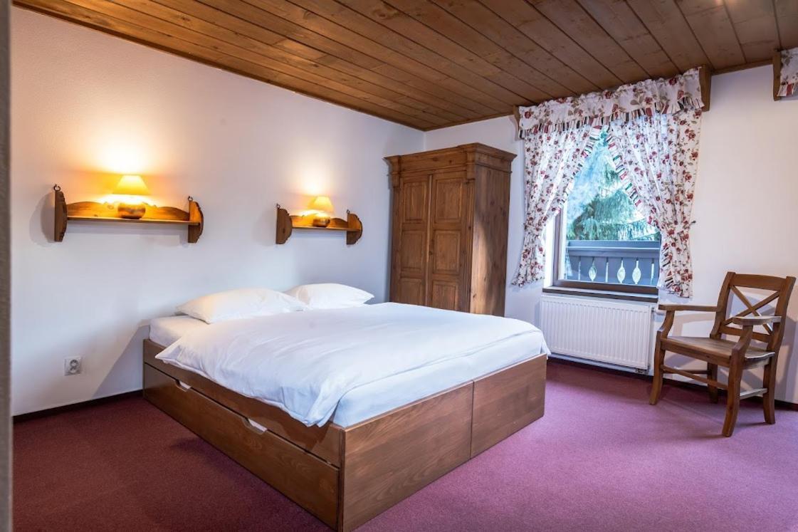 Apartmánový dom Vila Maroš Pavčina Lehota Esterno foto