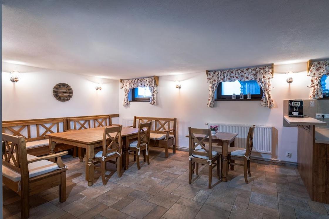 Apartmánový dom Vila Maroš Pavčina Lehota Esterno foto